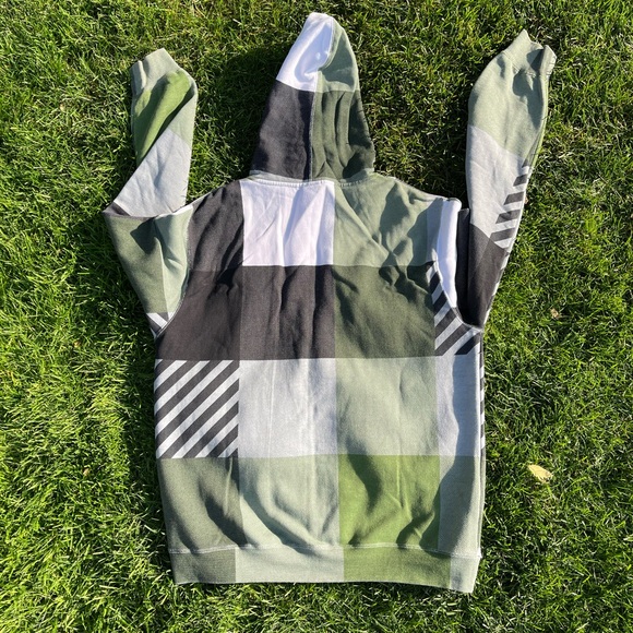 DC SHOES zip up hoodie. Size Xl - Picture 5 of 5